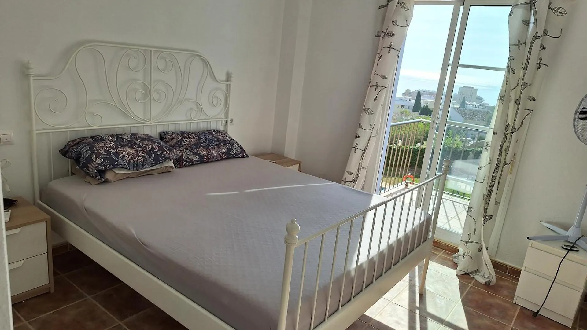 Sunny Holiday Apartment Lovely 2 Bedroom With Pool Fuengirola Spain