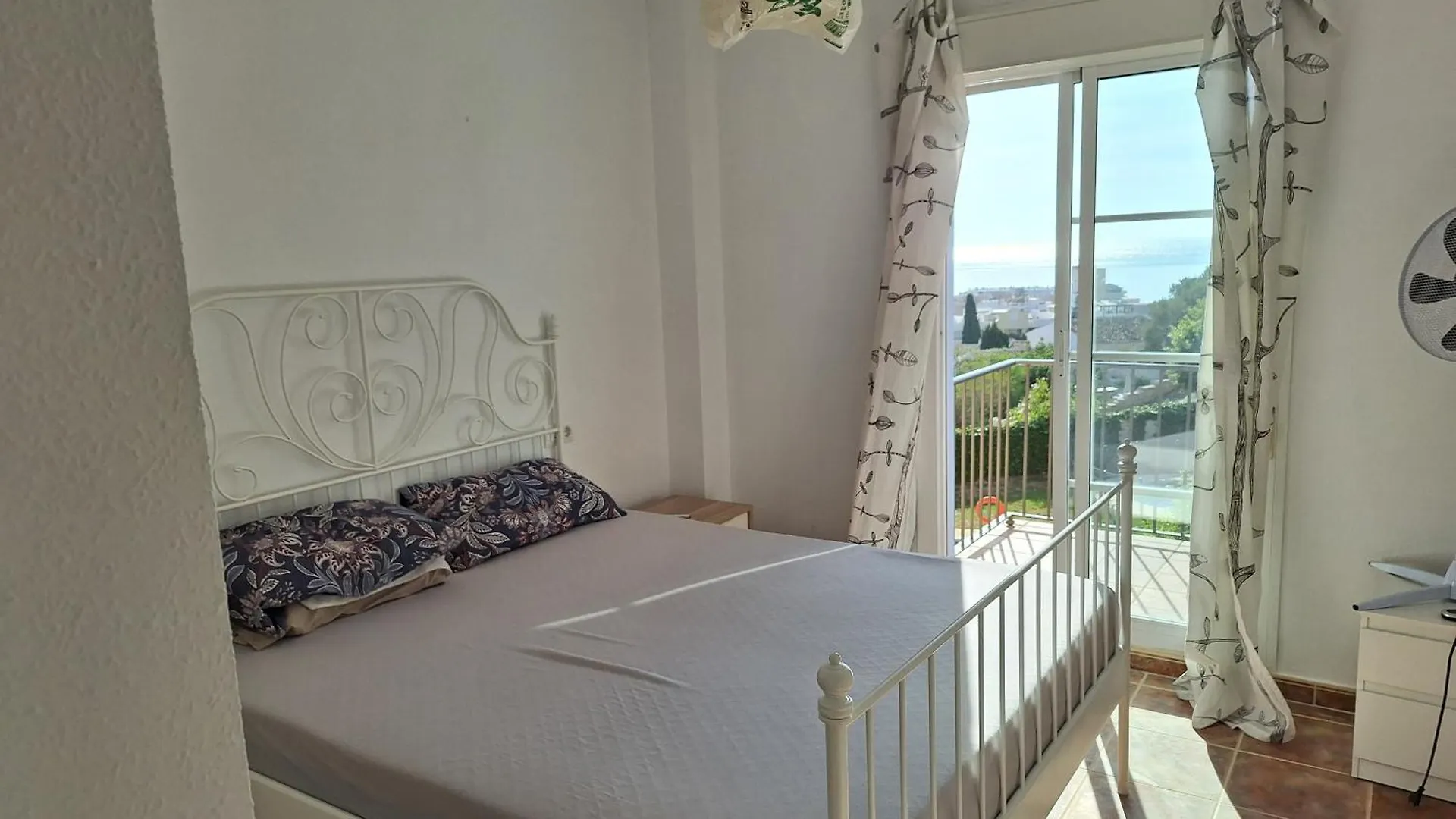 Sunny Holiday Apartment Lovely 2 Bedroom With Pool Fuengirola